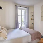 1#Two Bedrooms#Champs Elysées#Arc de Triomphe#AC