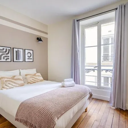 1#two Bedrooms#champs Elysées#arc De Triomphe#ac Parigi